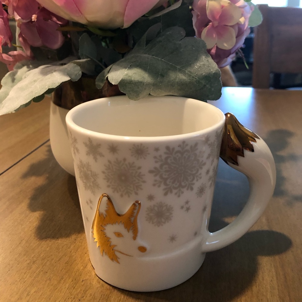 Starbucks 2017 Elegant Gold and White Fox Mug